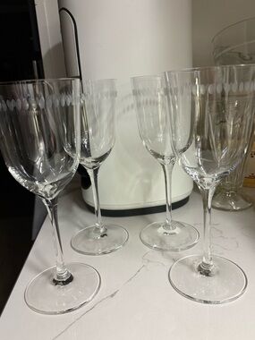 MARTHA STEWART COLLECTION WITH WEDGWOOD CRYSTAL RINGLET WINE SET OF 4